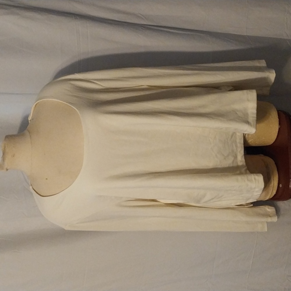 Emme womens cream double front long sleeves scoop neck top size 4 New plus size
